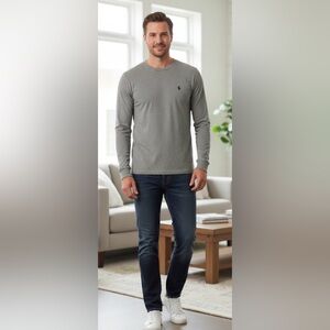 Ralph Lauren, long sleeve shirt, size medium really good condition ￼